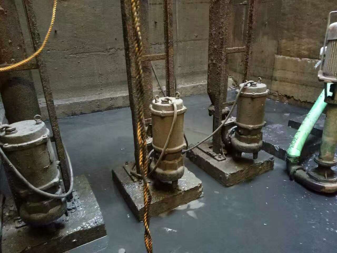 容县污水池清理